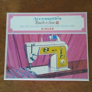Vintage Singer Touch & Sew Model 635 Accessories Box #161931